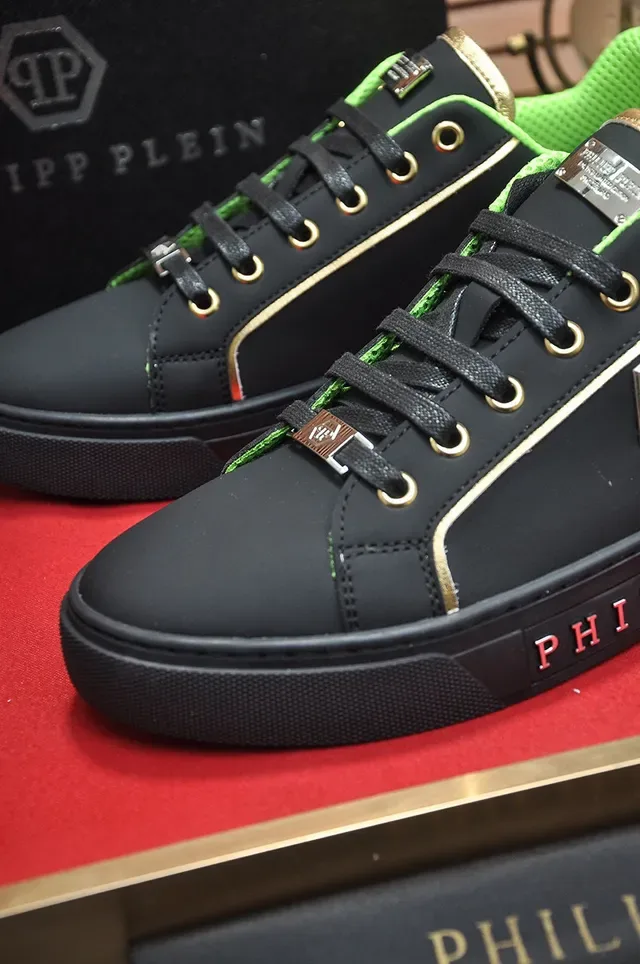 Philipp Plein sneakers lifestyle de couro preto e verde neon 8