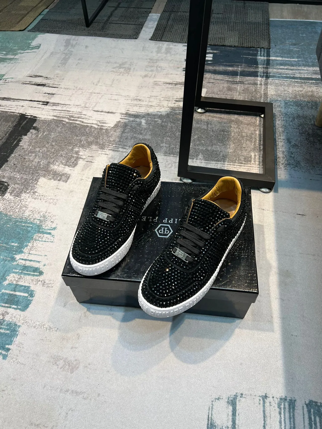 Philipp Plein Noir/Beige Orné de Cristaux Low-Top Lifestyle Sneakers 5
