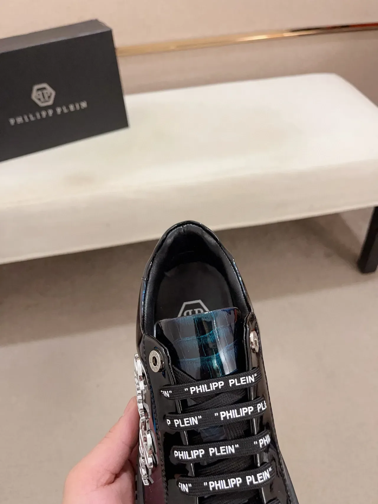 Philipp Plein Preto Azul brilhante como patentado com textura de crocodilo embossado sneakers lifestyle 6