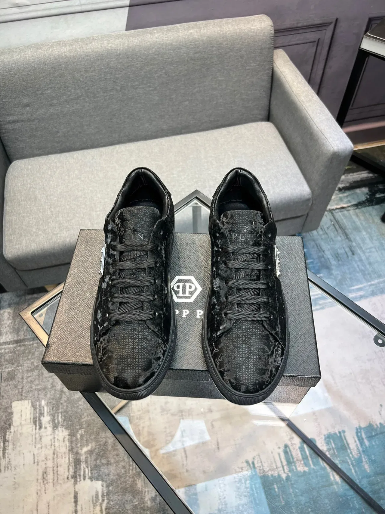 Philipp Plein Black Gray Floral-Print Leather Upper Metal Skull Plaque Lifestyle Sneakers 2
