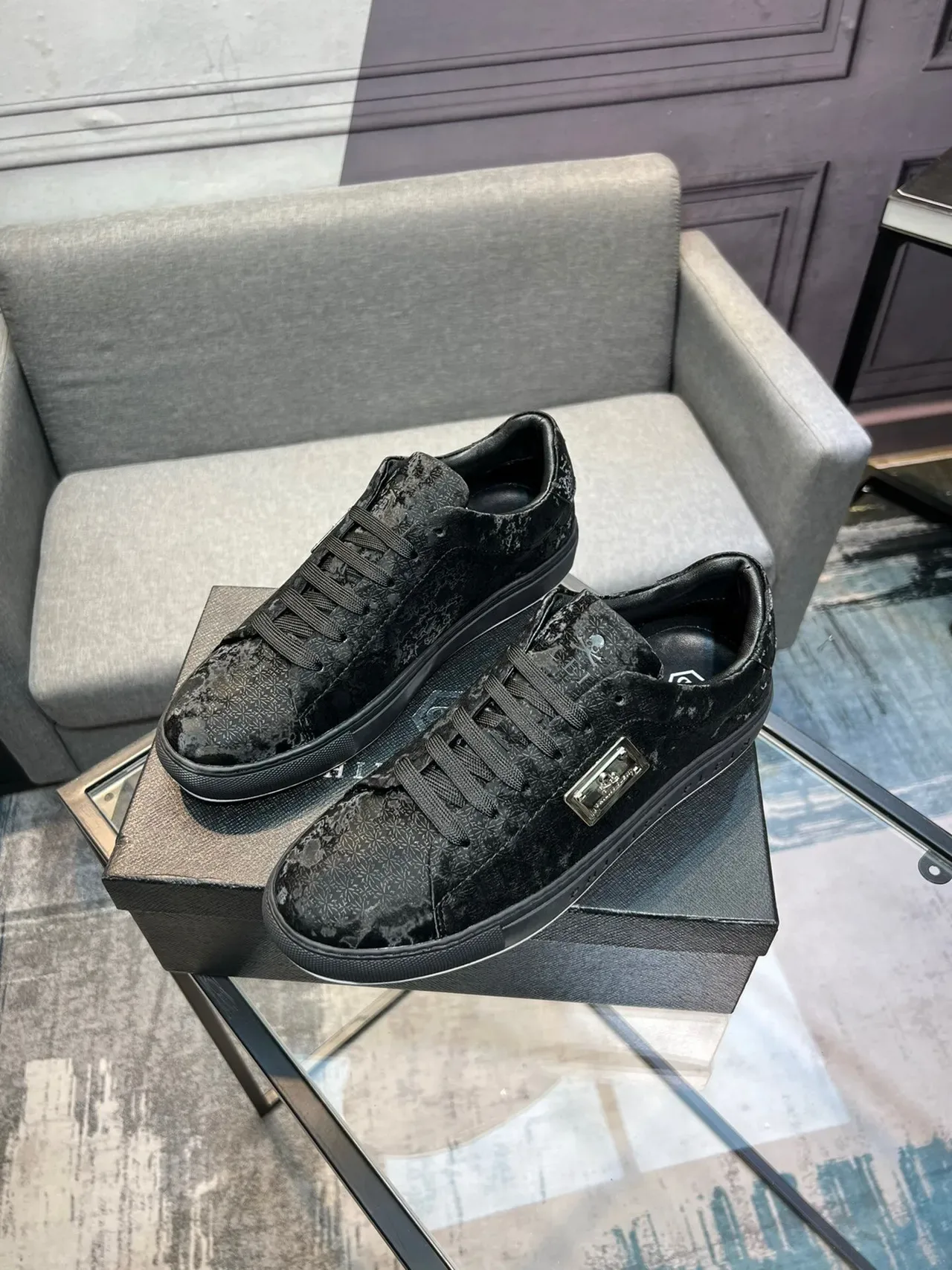 Philipp Plein Black Gray Floral-Print Leather Upper Metal Skull Plaque Lifestyle Sneakers 3