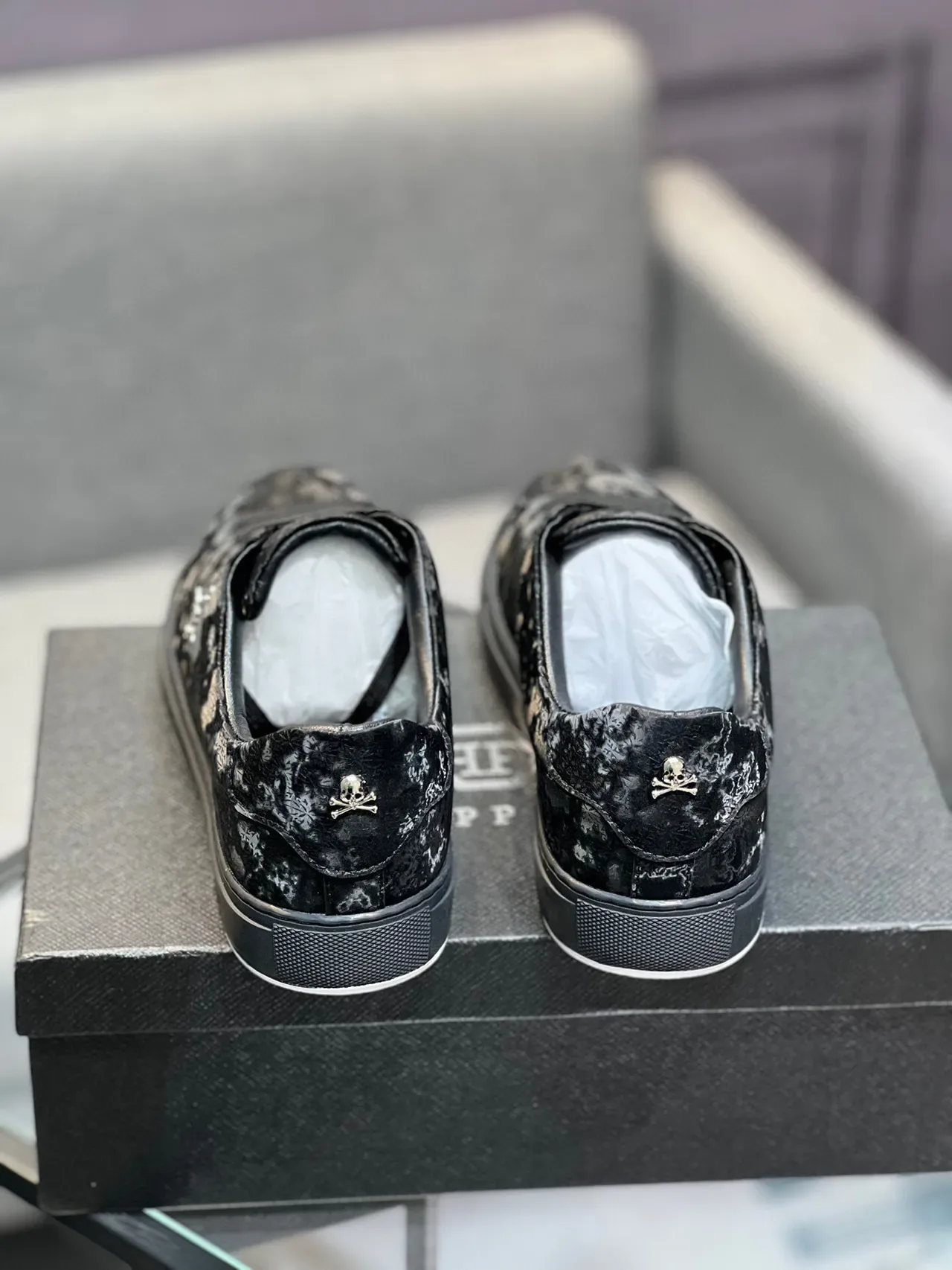 Philipp Plein Black Gray Floral-Print Leather Upper Metal Skull Plaque Lifestyle Sneakers 8
