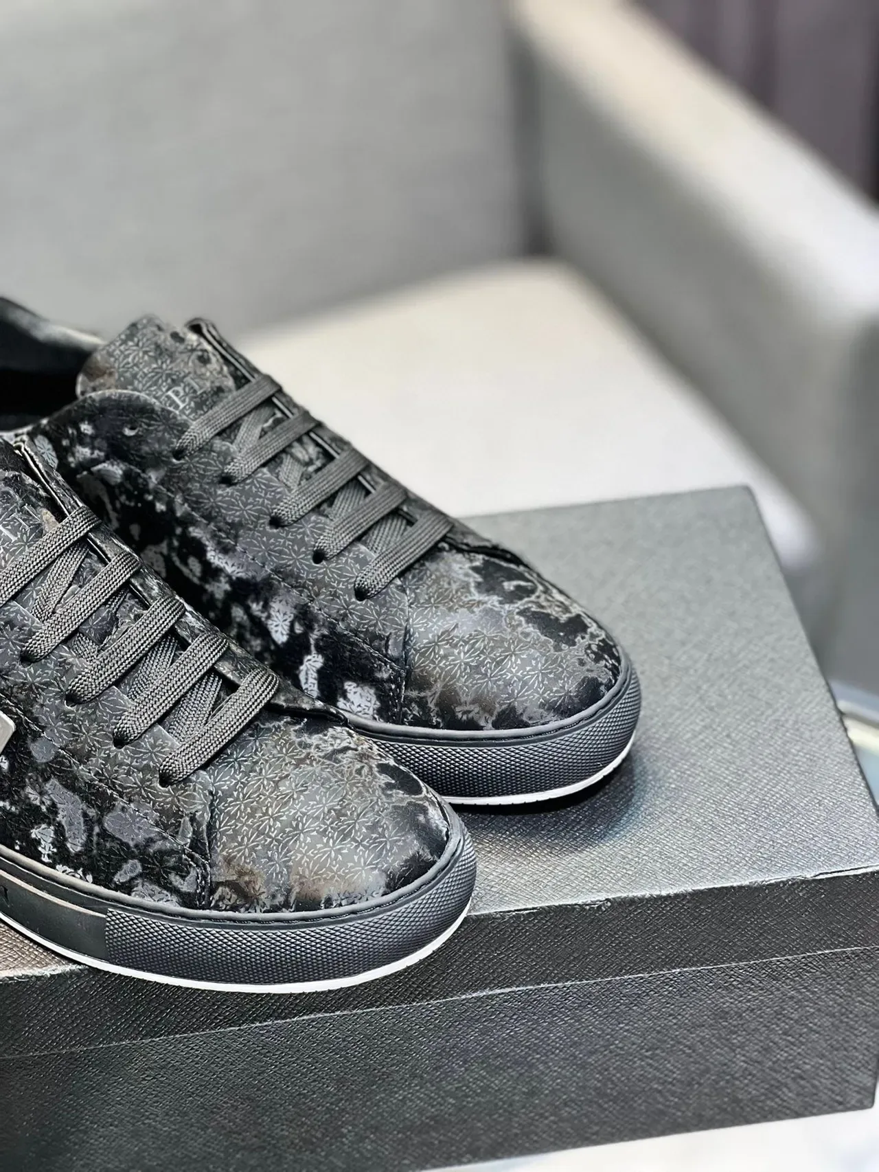 Philipp Plein Black Gray Floral-Print Leather Upper Metal Skull Plaque Lifestyle Sneakers 9