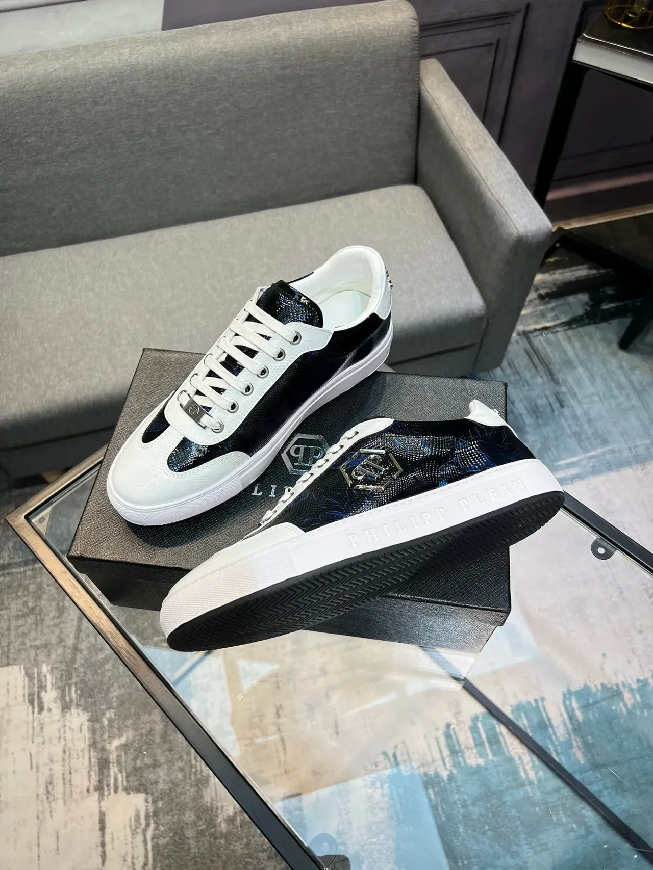 Philipp Plein Sneakers basses noires et blanches à lacets 4