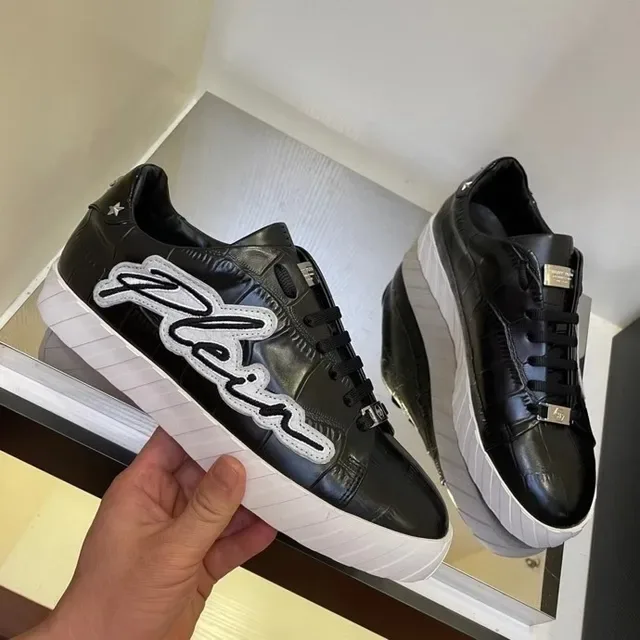 Philipp Plein Sneaker Lifestyle avec Logo Embellished Noir Blanc Cuir matelassé Lifestyle Sneakers 2
