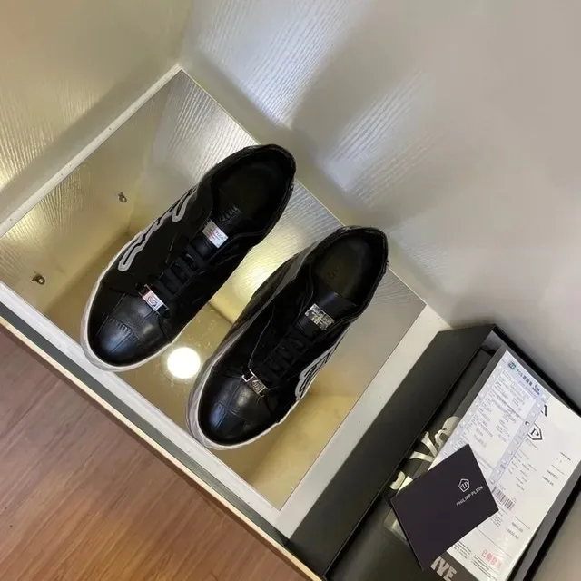 Philipp Plein Sneaker Lifestyle avec Logo Embellished Noir Blanc Cuir matelassé Lifestyle Sneakers 5