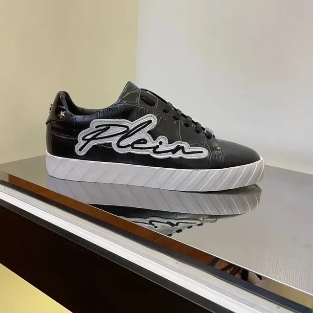 Philipp Plein Sneaker Lifestyle avec Logo Embellished Noir Blanc Cuir matelassé Lifestyle Sneakers 7