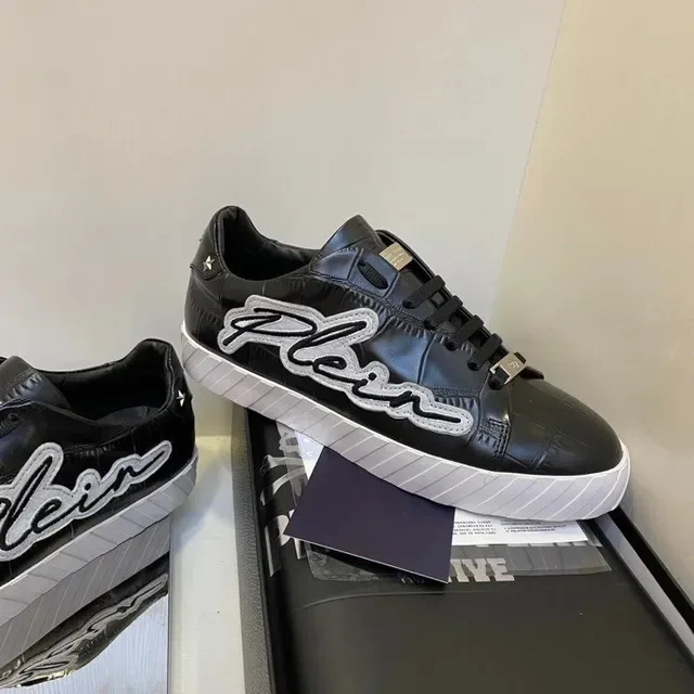 Philipp Plein Sneaker Lifestyle avec Logo Embellished Noir Blanc Cuir matelassé Lifestyle Sneakers 8