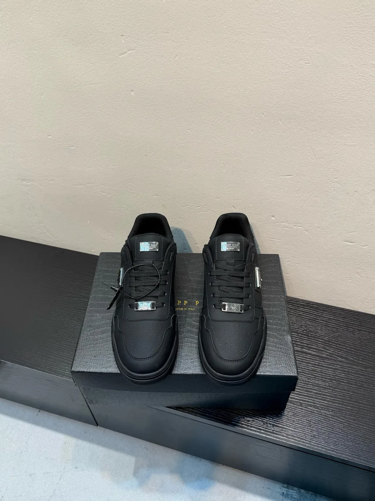 Philipp Plein STREET KING basket lifestyle en cuir tout noir 2
