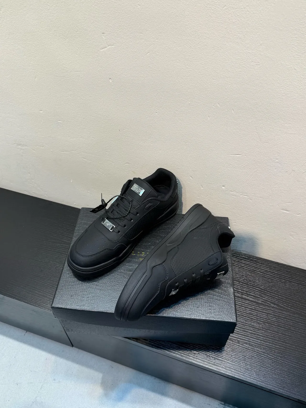 Philipp Plein STREET KING basket lifestyle en cuir tout noir 4