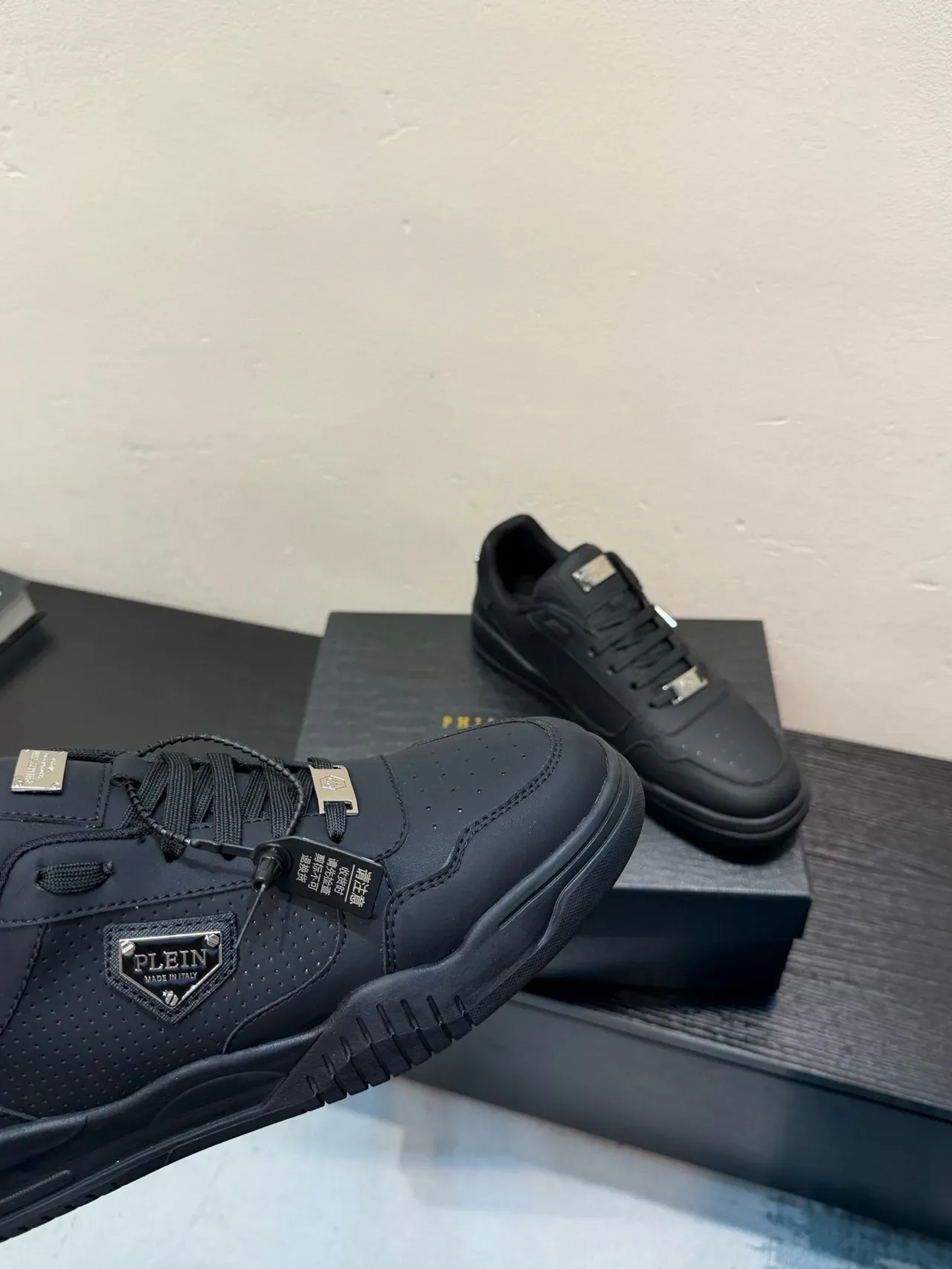 Philipp Plein STREET KING basket lifestyle en cuir tout noir 8