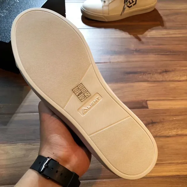 Philipp Plein Tênis Lifestyle Branco e Preto Low-Top de Couro Sintético Suave na Parte Superior 2