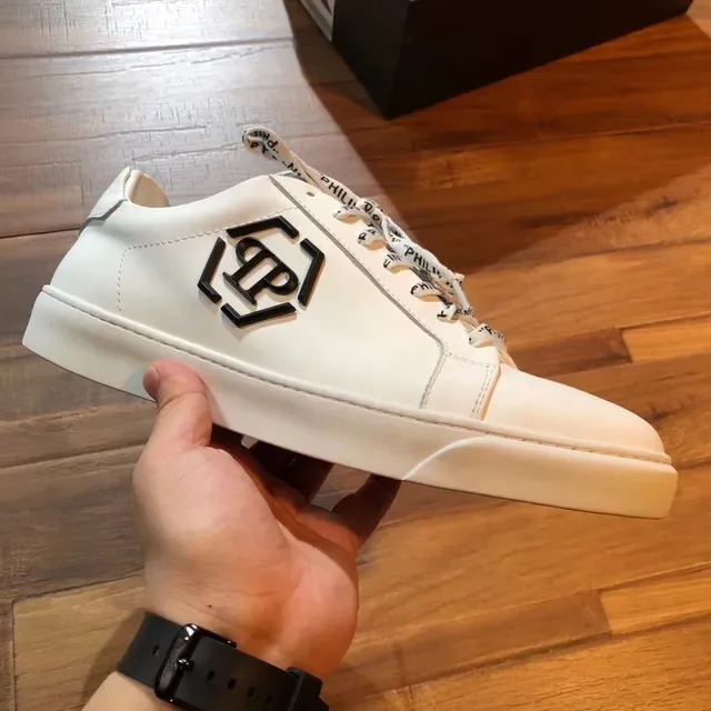 Philipp Plein Tênis Lifestyle Branco e Preto Low-Top de Couro Sintético Suave na Parte Superior 5