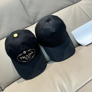 Prada কালো সোনা কাঠামোযুক্ত ছয় প্যানেল সিল্ক লোগো বেসবল ক্যাপ