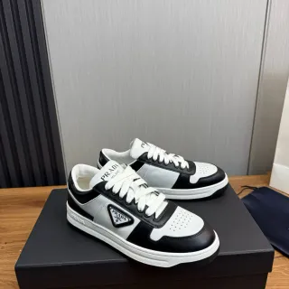 Prada Cloudbust Zapatillas Lifestyle de Cuero Negro y Blanco