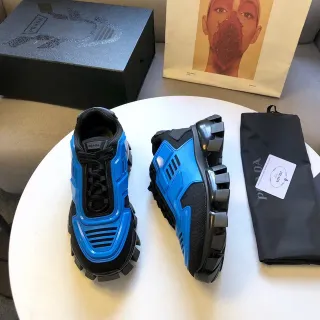 Prada Cloudbust أحذية رياضية زرقاء وسوداء سميكة