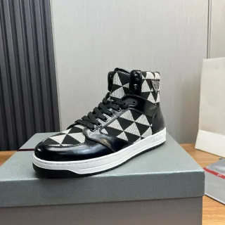 Prada Cloudbust حذاء رياضي عالي أسود وأبيض هندسي أسلوب حياة
