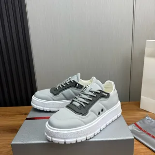 Prada Cloudbust Zapatillas Lifestyle Gris Claro y Gris Oscuro