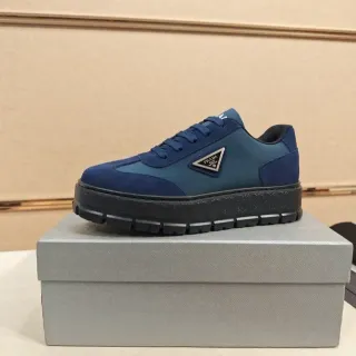 Prada Cloudbust أزرق بحري وأزرق زمردي منصة حذاء أسلوب حياة
