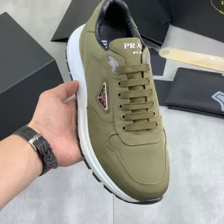 Prada Cloudbust أخضر زيتوني نايلون أحذية رياضية أسلوب حياة