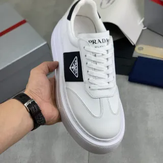 Prada Cloudbust حذاء أسلوب حياة أبيض وأسود