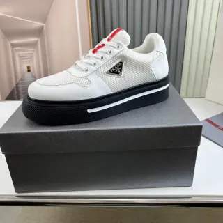 Prada Cloudbust Blanc et Noir Plateforme Lifestyle Sneakers