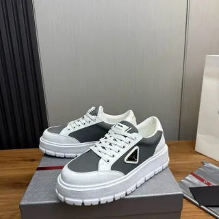 Prada Cloudbust Zapatillas Lifestyle Blancas y Grises