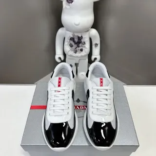 Prada Cloudbust সাদা কালো টেক্সটাইল উপর প্যাটেন্ট টো ক্যাপ লাইফস্টাইল স্নিকার