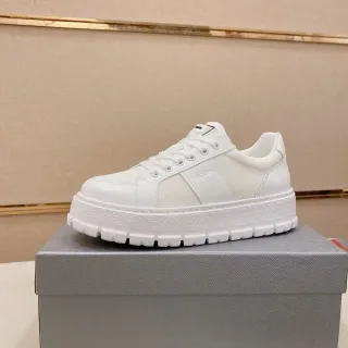 Prada Cloudbust أبيض سولة منصة جلوسي باترنت تو كاب تشونكي سنيكرز