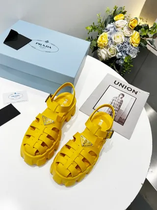 Prada Cloudbust Jaune Argenté Épais Plateforme Bretelles Sandales Gladiateur 8
