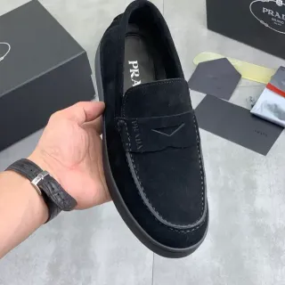 Prada Penny Loafer Noir Daim à Sangle