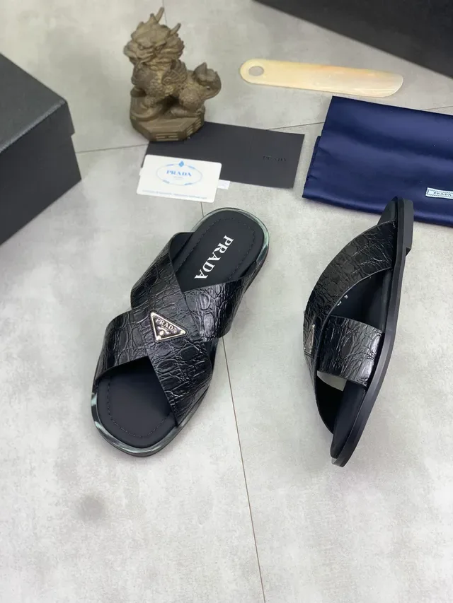 Sandalias Prada Slide Negro Marrón Cuero Embossado de Cocodrilo Correa Doble Cruzada 4