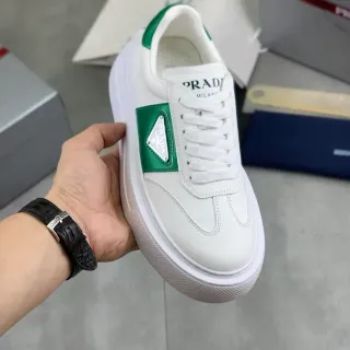 Prada Sneakers Lifestyle Blancs Verts Cuir Supérieur Panneau Latéral