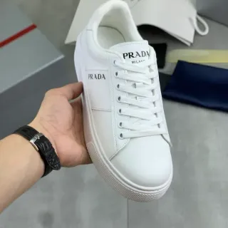 Prada Sneakers Lifestyle à Plateforme Panelées Blanches