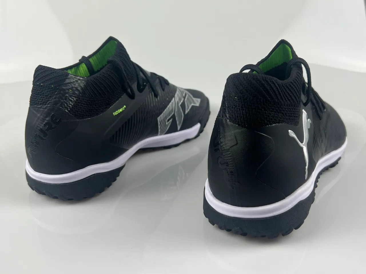 Puma Noir Blanc à côtes Synthétique Supérieur Col de Chaussette Pelouse Chaussures de Football 3
