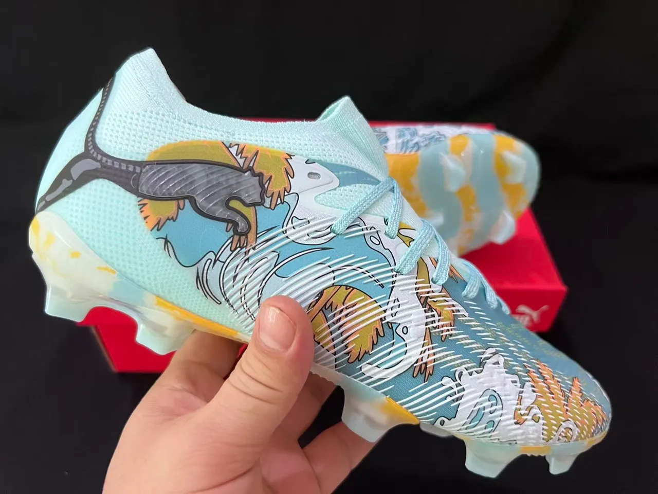 Puma Chaussures de football bleu et jaune, coupe basse, partie supérieure en chaussette, terrain ferme 6