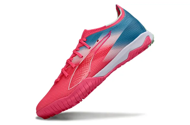 Puma Future Z Rose Bleu Chaussure à Profil Bas avec Upper en Gradient Chaussures de Football sur Herbe 3