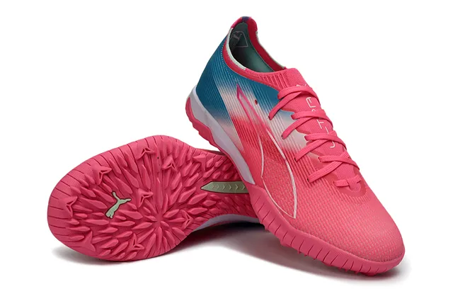 Puma Future Z Rose Bleu Chaussure à Profil Bas avec Upper en Gradient Chaussures de Football sur Herbe 4