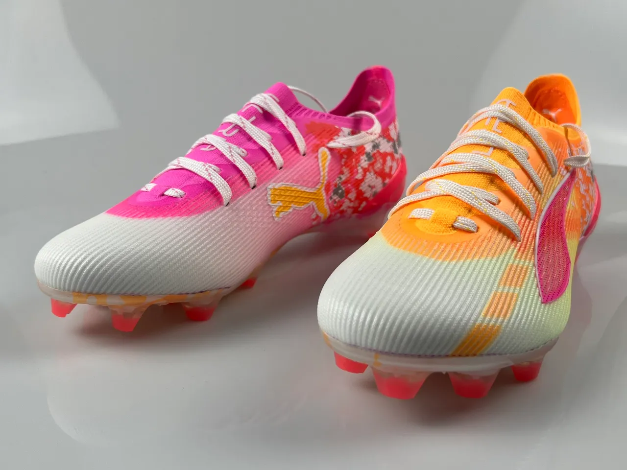 Puma Future Z Bottes de football à crampons Rose néon Orange éclaboussure Terrain ferme Chaussures de football 9