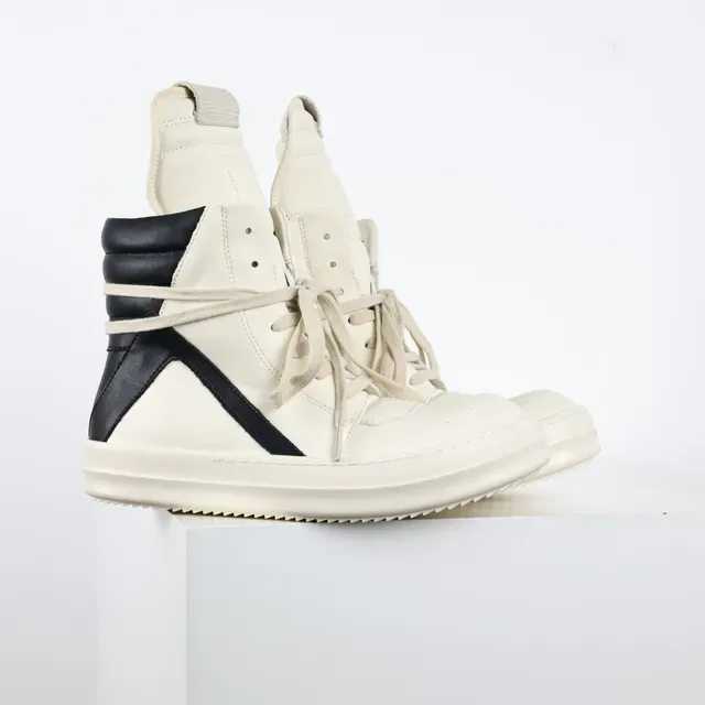 Rick Owens Geobasket Off-White and Black Lifestyle Sneakers 3
