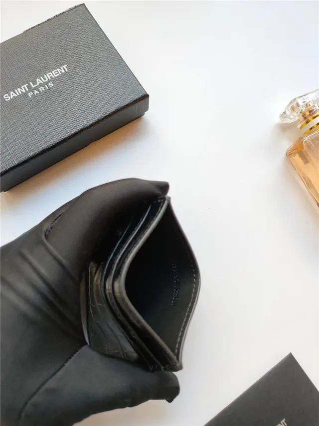 Saint Laurent Porte-cartes en Cuir Noir et Or Embossé Crocodile YSL Monogram 2