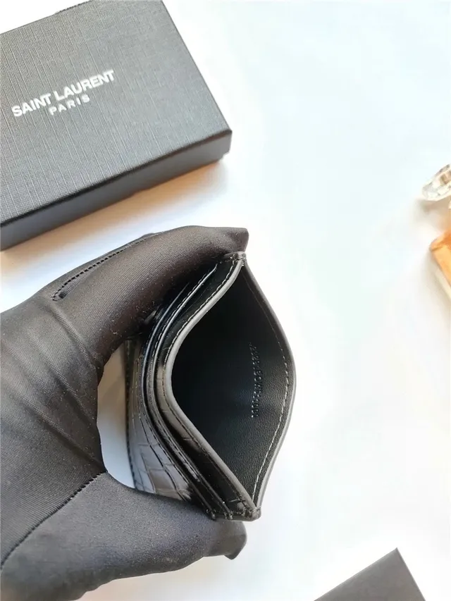 Saint Laurent Porte-cartes en Cuir Noir et Or Embossé Crocodile YSL Monogram 8