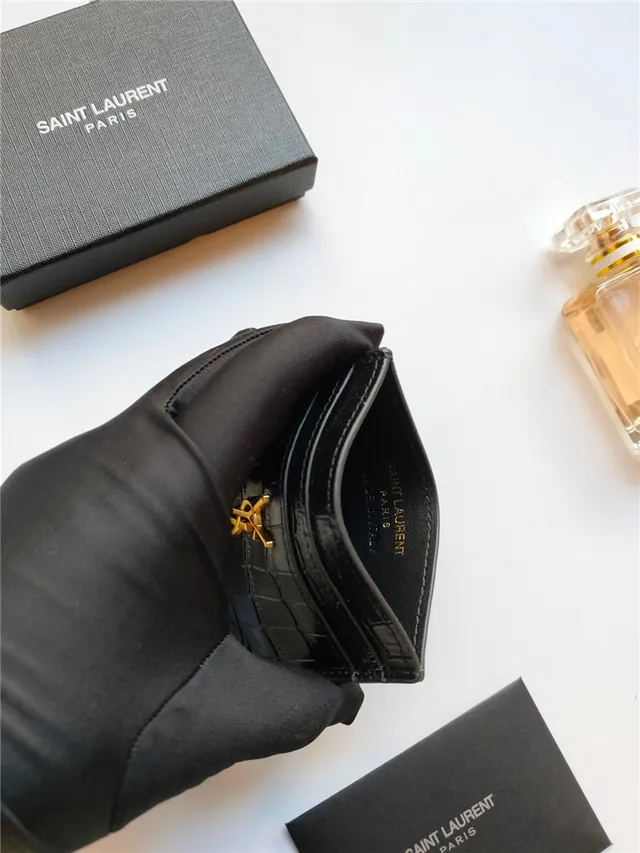 Saint Laurent Porte-cartes en Cuir Noir et Or Embossé Crocodile YSL Monogram 15