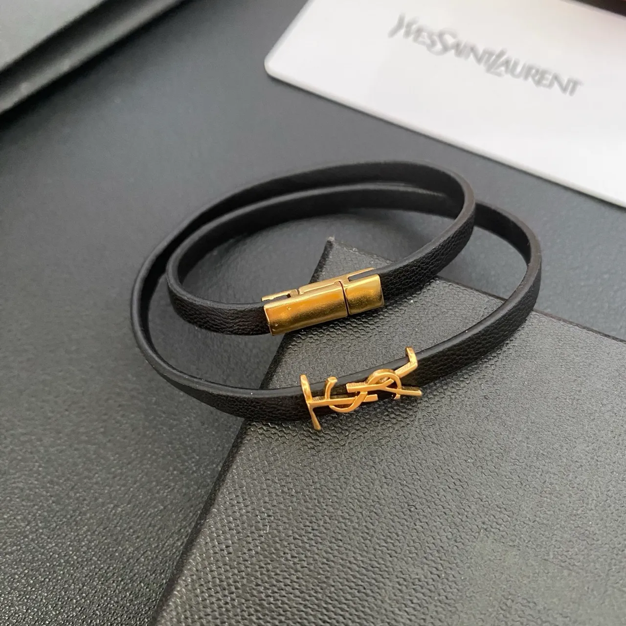 Saint Laurent Black Gold سوار جلد رفيع مغلف مزدوج 7