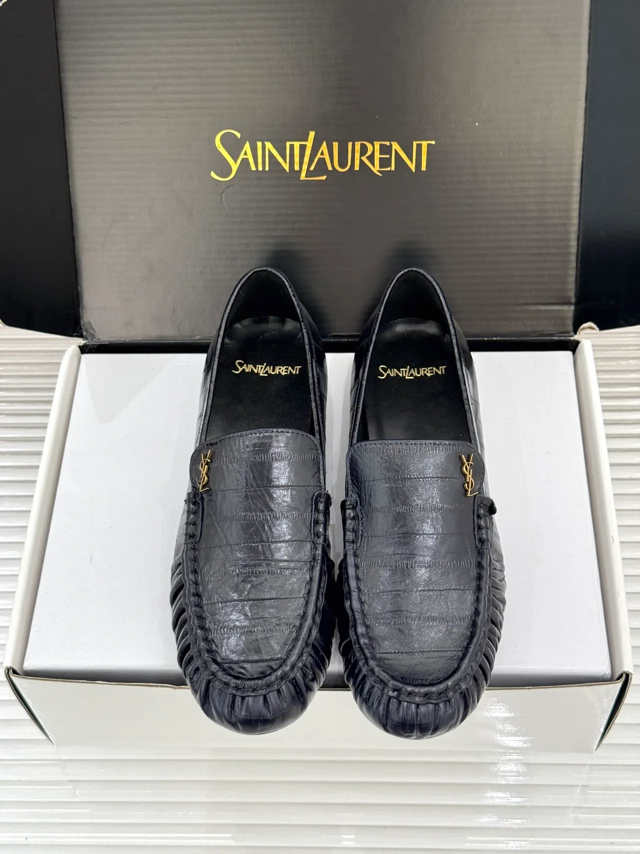 Loafer Saint Laurent Noir Or Cuir Croc-Embossed Ruched Vamp Loafer 5