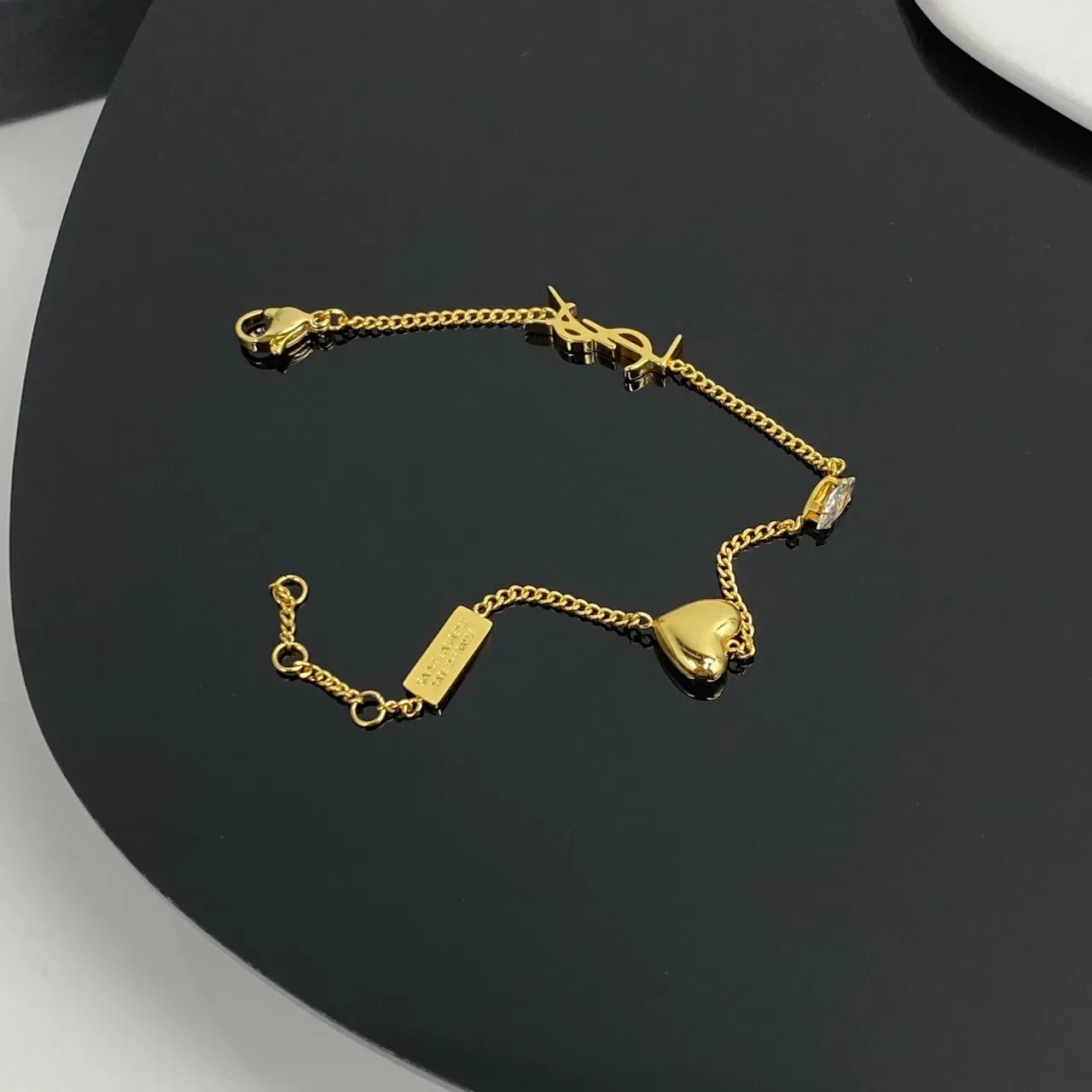 Bracelet Chaîne Monogramme Saint Laurent Cœur Cristal Doré 3