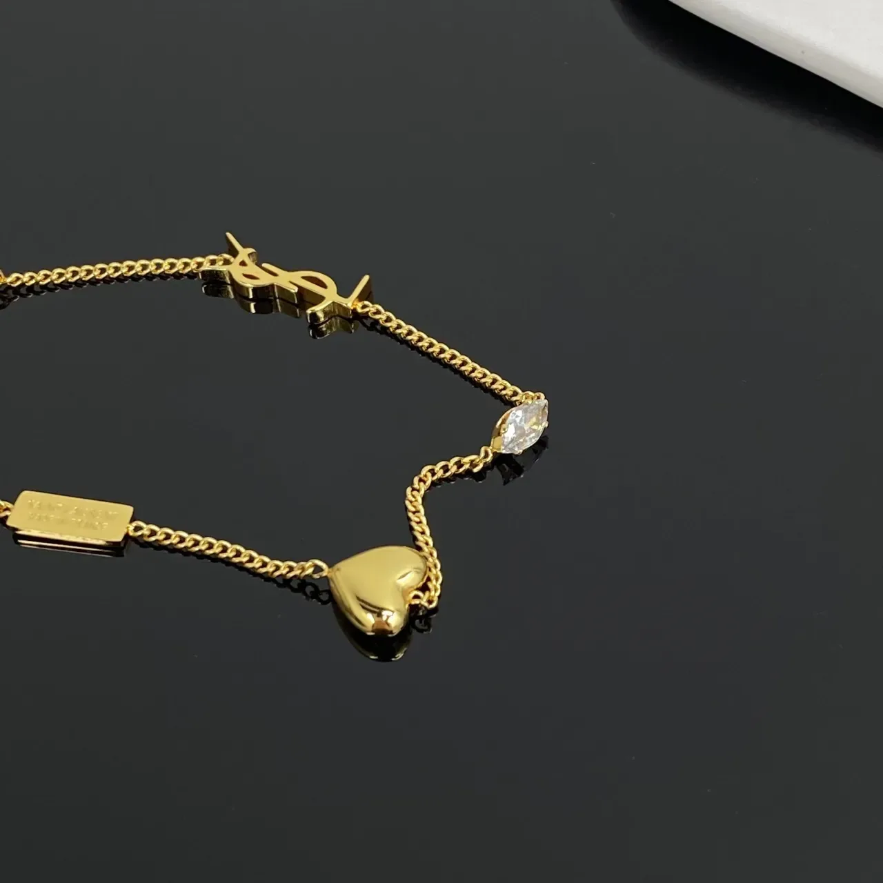 Bracelet Chaîne Monogramme Saint Laurent Cœur Cristal Doré 4