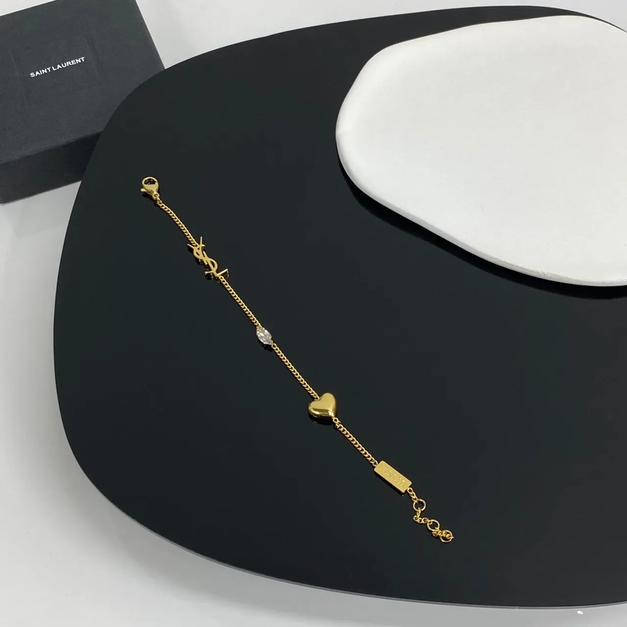 Bracelet Chaîne Monogramme Saint Laurent Cœur Cristal Doré 5