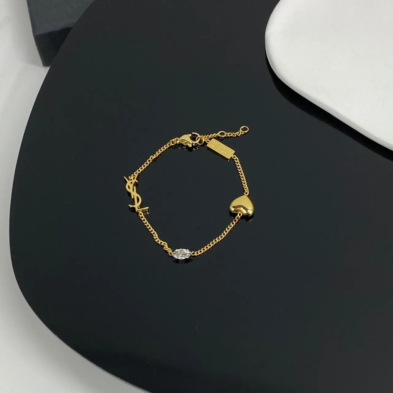 Bracelet Chaîne Monogramme Saint Laurent Cœur Cristal Doré 6