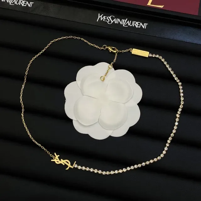 Saint Laurent Monogram Collier Chaîne Crystal-Pavé Or et Argent 4